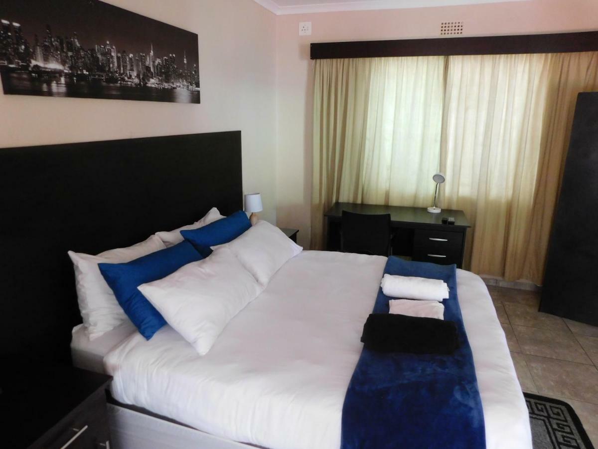 Savannah Guest House 波罗克瓦尼 外观 照片